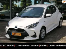 Wit Gebruikt 2021 Toyota Yaris Hybrid Active Hatchback | € 19.945 (Eerlijke prijs)