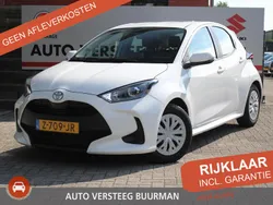 Wit Gebruikt 2024 Toyota Yaris Hybrid Comfort Hatchback | € 21.950 (Eerlijke prijs)