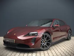 Rood Gebruikt 2022 Porsche Taycan Sport Turismo Sedan | € 66.445