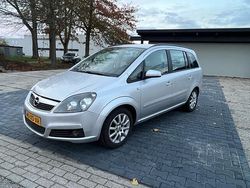 Grijs Gebruikt 2007 Opel Zafira MPV | € 3.450 (Eerlijke prijs)