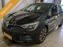 Zwart Gebruikt 2020 Renault Clio V Intens Hatchback | € 13.999 (Eerlijke prijs)