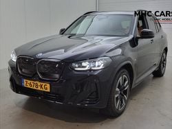 Zwart, metallic lak Gebruikt 2024 BMW iX3 Executive SUV | € 49.400 (Super prijs)
