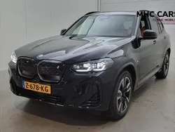 Zwart, metallic lak Gebruikt 2024 BMW iX3 Executive SUV | € 53.900 (Goede deal)