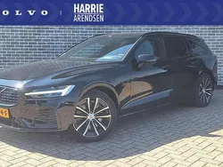 Zwart Gebruikt 2022 Volvo V60 R-Design Stationwagen | € 40.899 (Eerlijke prijs)