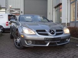 Grijs Gebruikt 2009 Mercedes SLK300 AMG Cabriolet | € 15.750