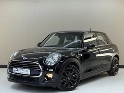 Zwart Gebruikt 2017 Mini Cooper Hatchback | € 11.950 (Super prijs)