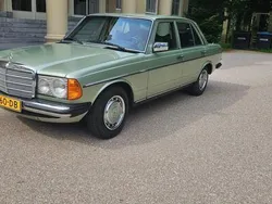 Groen Gebruikt 1979 Mercedes 250 Sedan | € 14.950