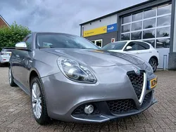 Grijs Gebruikt 2017 Alfa Romeo Giulietta Hatchback | € 11.995 (Eerlijke prijs)