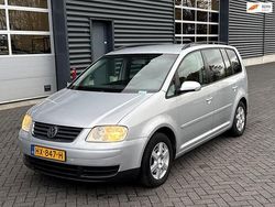 Grijs Gebruikt 2003 VW Touran MPV | € 2.350 (Eerlijke prijs)