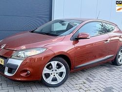 Oranje Gebruikt 2009 Renault Mégane Coupé Dynamique Coupé | € 5.250 (Eerlijke prijs)