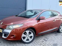 Oranje Gebruikt 2009 Renault Mégane Coupé Dynamique Coupé | € 5.250 (Eerlijke prijs)