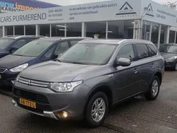 Grijs Gebruikt 2015 Mitsubishi Outlander Edition SUV | € 10.950 (Eerlijke prijs)