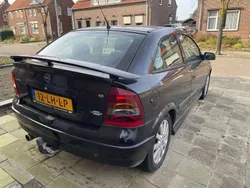 Zwart Gebruikt 2003 Opel Astra Edition Hatchback | € 500 (Goede deal)