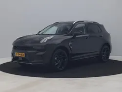 Zwart, metallic lak Gebruikt 2023 Lynk & Co 01 SUV | € 27.900 (Eerlijke prijs)