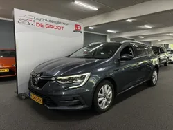 Grijs Gebruikt 2021 Renault Mégane IV Business Stationwagen | € 17.750 (Eerlijke prijs)