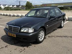 Zwart Gebruikt 1998 Mercedes C180 Sedan | € 3.000