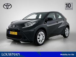 Zwart Gebruikt 2025 Toyota Aygo X Play SUV | € 19.445