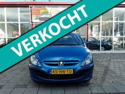 Blauw Gebruikt 2001 Peugeot 307 Hatchback | € 950 (Eerlijke prijs)