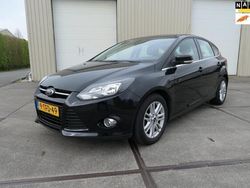 Zwart, metallic lak Gebruikt 2014 Ford Focus Titanium Hatchback | € 12.495 (Duur)