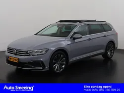 Moonstone gray Gebruikt 2022 VW Passat GTE Stationwagen | € 30.945 (Iets duurder)