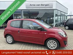 Rood, metallic lak Gebruikt 2011 Renault Twingo Initiale Hatchback | € 2.999 (Goede deal)