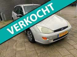 Grijs Gebruikt 1999 Ford Focus Trend Hatchback | € 975 (Eerlijke prijs)