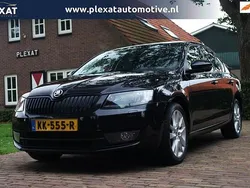 Zwart Gebruikt 2016 Skoda Octavia Business Line Hatchback | € 13.945 (Iets duurder)