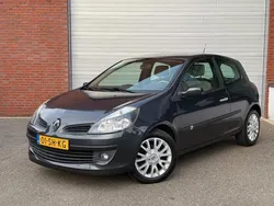 Grijs Gebruikt 2006 Renault Clio II Dynamique Hatchback | € 2.299 (Goede deal)