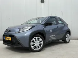 Grijs Gebruikt 2024 Toyota Aygo Play Hatchback | € 21.999 (Eerlijke prijs)