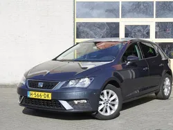 Grijs, metallic lak Gebruikt 2020 Seat Leon Style Hatchback | € 10.950 (Super prijs)