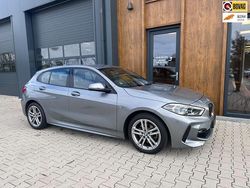 Grijs Gebruikt 2024 BMW 118 M Sport Hatchback | € 31.900 (Goede deal)