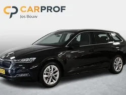 Zwart Gebruikt 2021 Skoda Octavia Style Stationwagen | € 19.465 (Eerlijke prijs)
