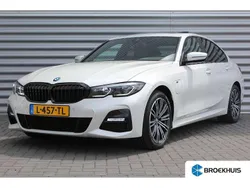 Wit Gebruikt 2021 BMW 320e Executive Sedan | € 34.900 (Eerlijke prijs)