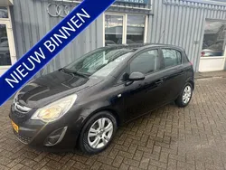 Zwart, metallic lak Gebruikt 2011 Opel Corsa Edition Hatchback | € 2.499 (Eerlijke prijs)