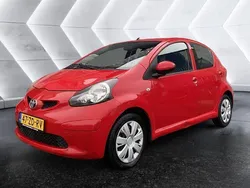 Rood Gebruikt 2008 Toyota Aygo Hatchback | € 1.940 (Goede deal)