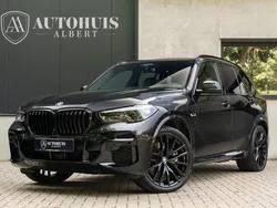 Zwart Gebruikt 2022 BMW X5 M Sport SUV | € 72.950 (Eerlijke prijs)