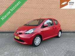 Rood Gebruikt 2007 Toyota Aygo Hatchback | € 1.495 (Eerlijke prijs)