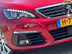 Rood Gebruikt 2020 Peugeot 308 Premium Stationwagen | € 9.325 (Goede deal)