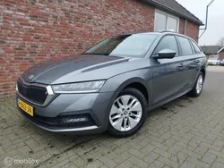 Grijs Gebruikt 2022 Skoda Octavia Business Line Stationwagen | € 21.000 (Eerlijke prijs)