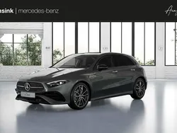Zwart, metallic lak Nieuw 2025 Mercedes A180 Business Hatchback | € 50.554 (Duur)