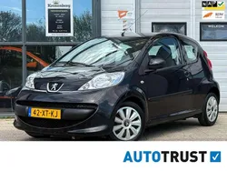 Zwart, metallic lak Gebruikt 2007 Peugeot 107 Hatchback | € 2.750 (Eerlijke prijs)