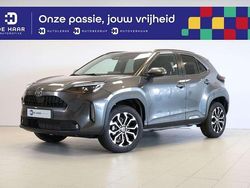 Grijs, metallic lak Nieuw 2025 Toyota Yaris Cross SUV | € 31.900 (Eerlijke prijs)