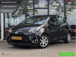 Zwart Gebruikt 2018 Toyota Yaris Active Hatchback | € 15.995 (Eerlijke prijs)