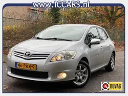 Grijs Gebruikt 2011 Toyota Auris MPV | € 5.995