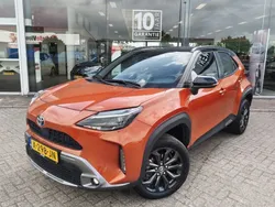 Oranje Gebruikt 2023 Toyota Yaris Cross X-plore SUV | € 29.995 (Eerlijke prijs)