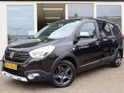 Zwart Gebruikt 2017 Dacia Lodgy Stepway MPV | € 13.500 (Iets duurder)