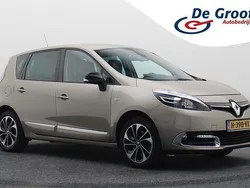 Bruin Gebruikt 2015 Renault Scénic III Bose Edition MPV | € 10.950 (Duur)