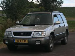 Zilver Gebruikt 1999 Subaru Forester SUV | € 3.000 (Eerlijke prijs)