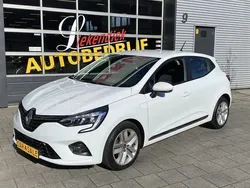 Wit Gebruikt 2021 Renault Clio V Business Hatchback | € 13.950 (Goede deal)