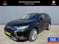 Zwart Gebruikt 2020 Mitsubishi Outlander P-HEV SUV | € 23.950 (Goede deal)